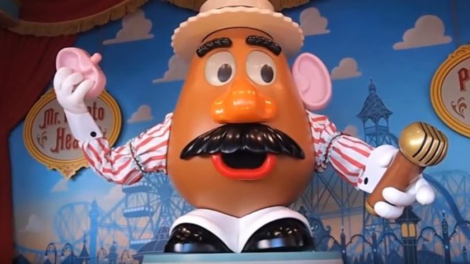 耳がもぎ取れてしまったポテトヘッド