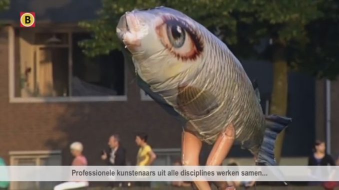 かぶり物も数多く参加しているようですね かぶり物も数多く参加しているようですね