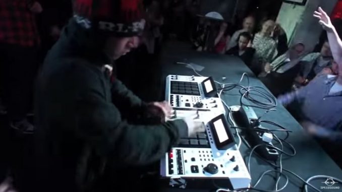 伝説的な超絶テクニックを魅せるDJ AraabMuzik